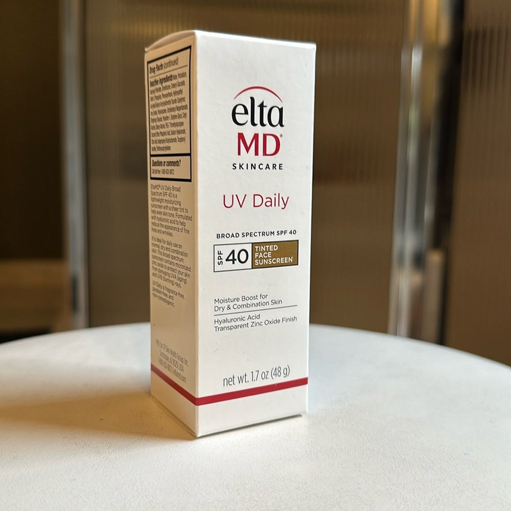 NIB Elta MD - UV Daily SPF 40 Tinted. Exp 05/2026
